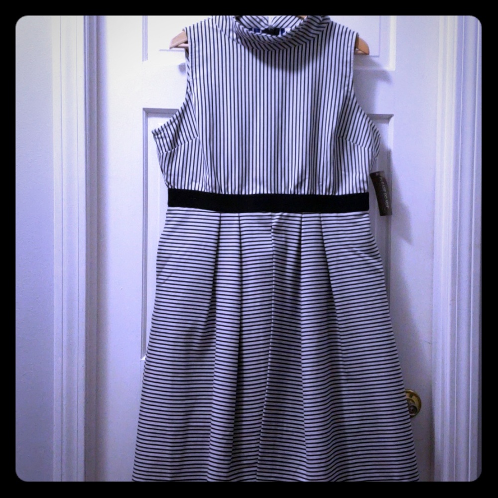 Eva Mendes  dress by NY&C